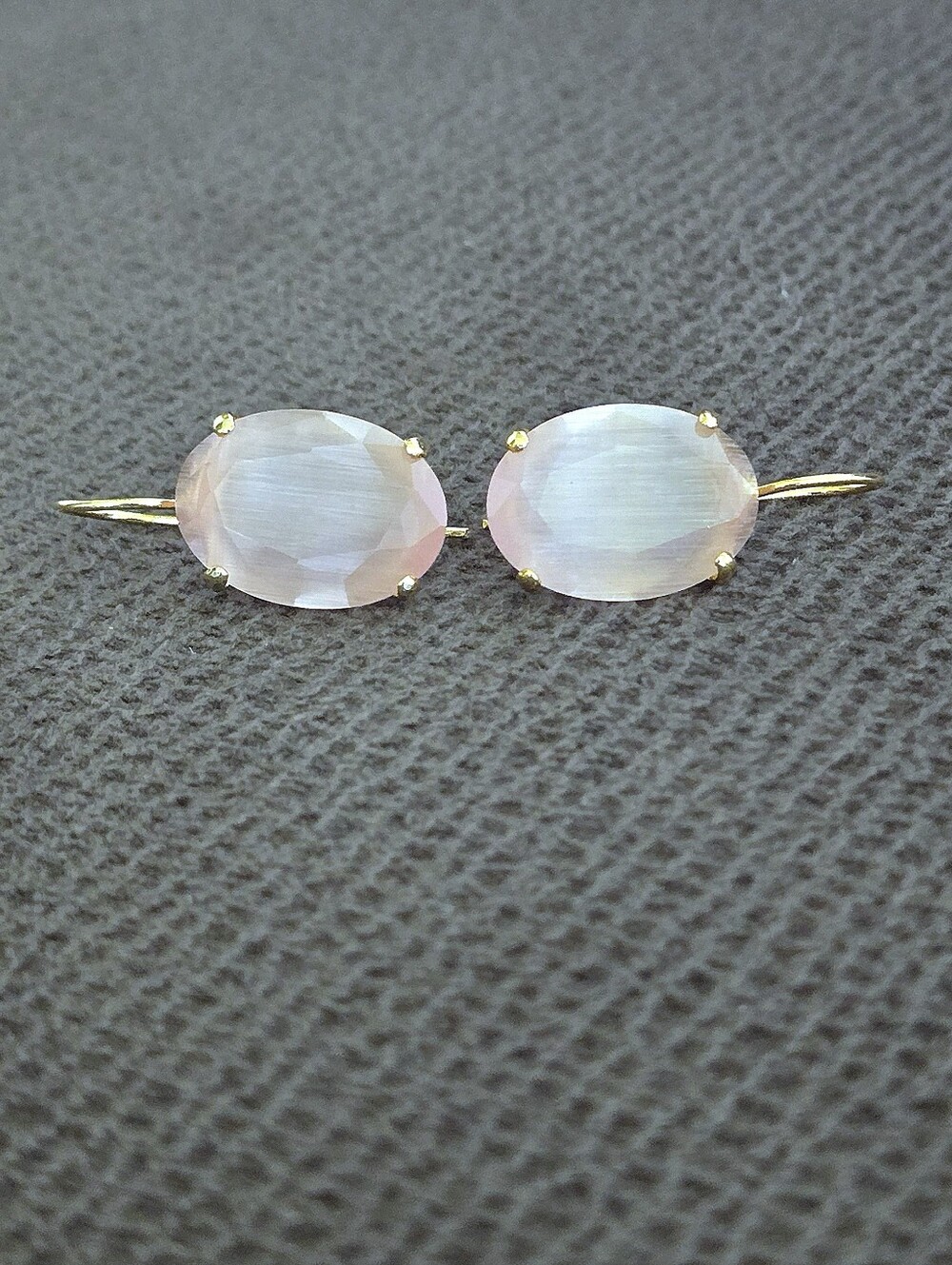 Raizes Natural Rose🌹 Quartz Earrings - Picture 6 of 16
